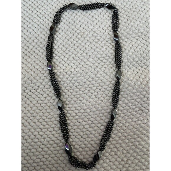 Metalic‎ Black Bead 3 Strand Necklace - Picture 4 of 5